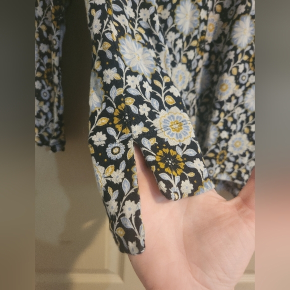 J. Jill Floral Long Sleeve Top - Black and White - Picture 5 of 5